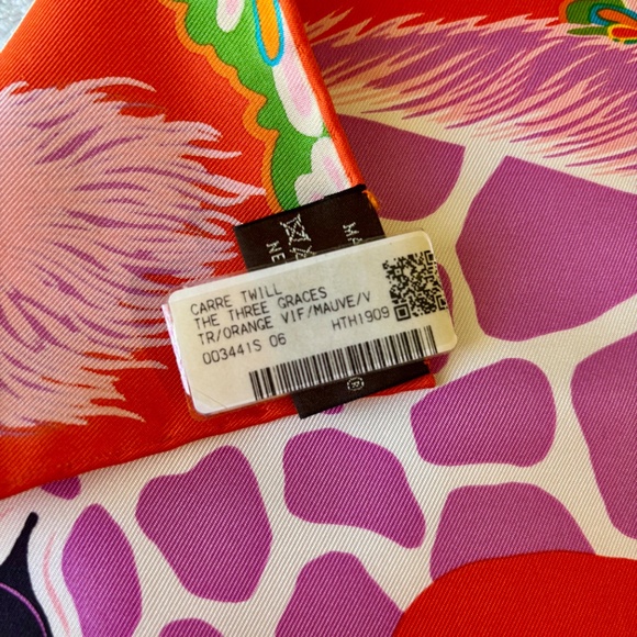 Hermes Alice Shiley "Three Graces" 90cm Scarf - Brand New, with Tags - Picture 2 of 10